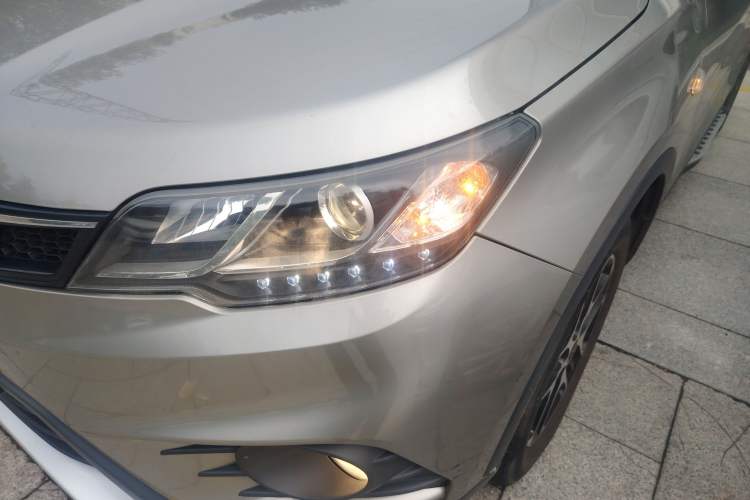 Used Soueast DX3 2016 1.5T CVT Prestige Edition Left Front Headlight