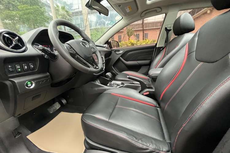 Used Soueast DX3 2016 1.5T CVT Flagship Model Left Front Seat