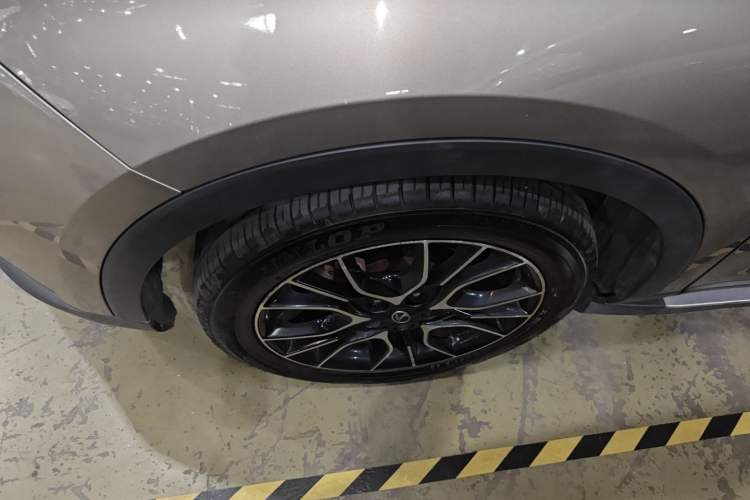 Used Soueast DX3 2016 1.5T CVT Flagship Model Left Front Wheel Hub