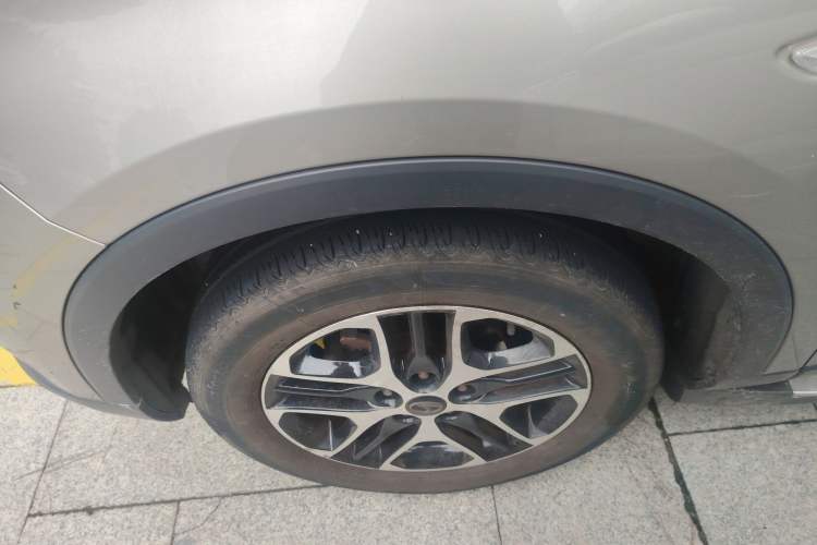 Used Soueast DX3 2016 1.5T CVT Prestige Edition Left Front Wheel Hub