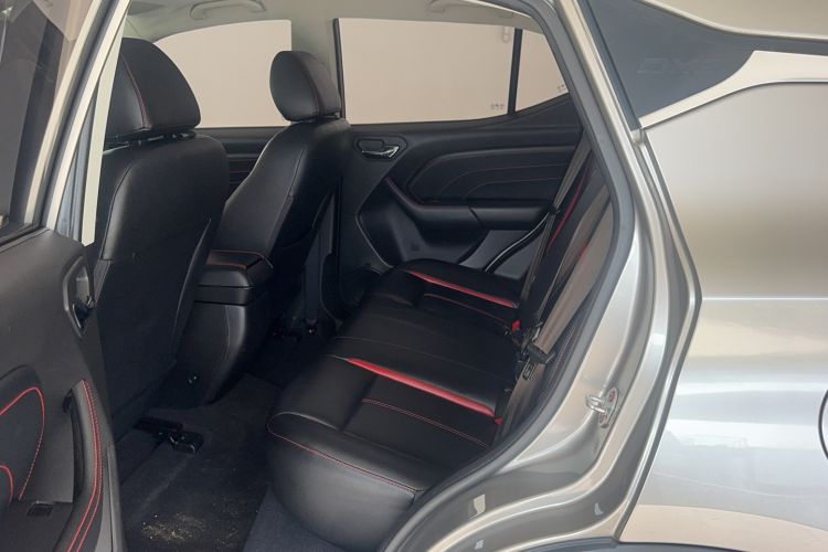 Used Soueast DX3 2016 1.5T CVT Flagship Model Left Rear Seat