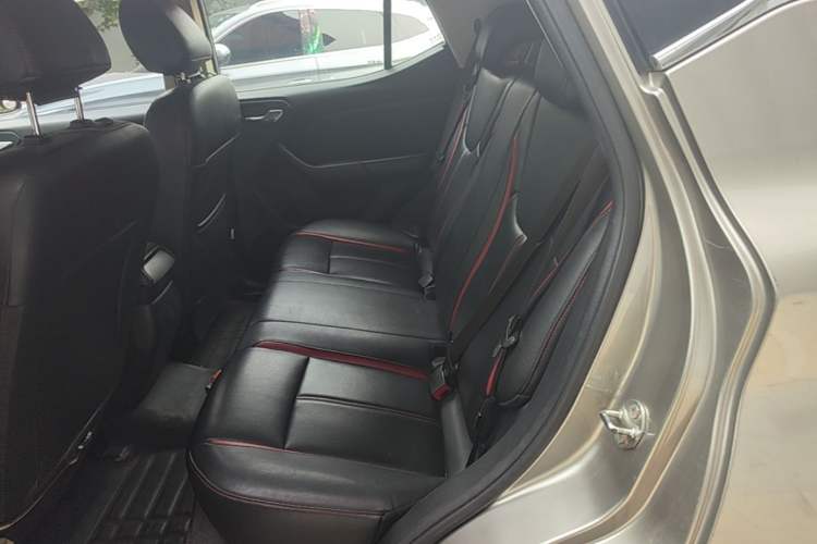 Used Soueast DX3 2016 1.5T CVT Flagship Model Left Rear Seat
