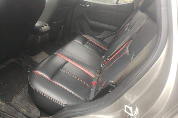 Used Soueast DX3 2016 1.5T CVT Prestige Edition Left Rear Seat