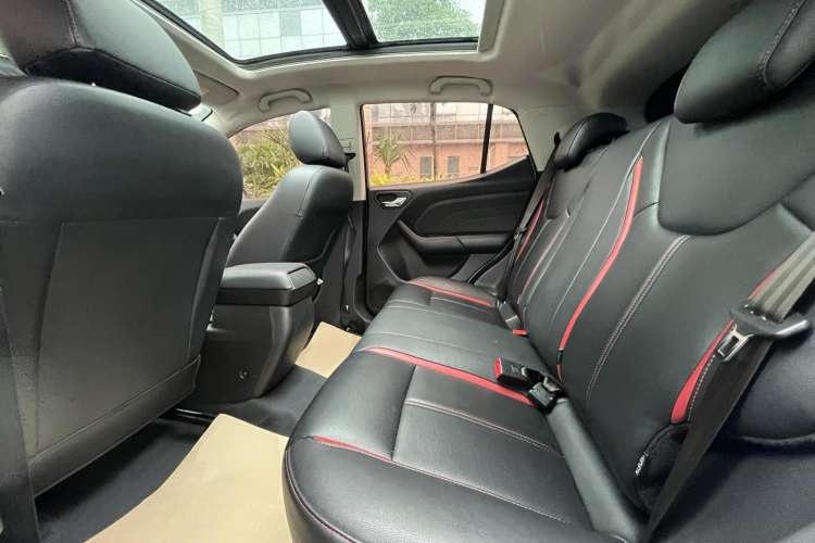 Used Soueast DX3 2016 1.5T CVT Flagship Model Left Rear Seat