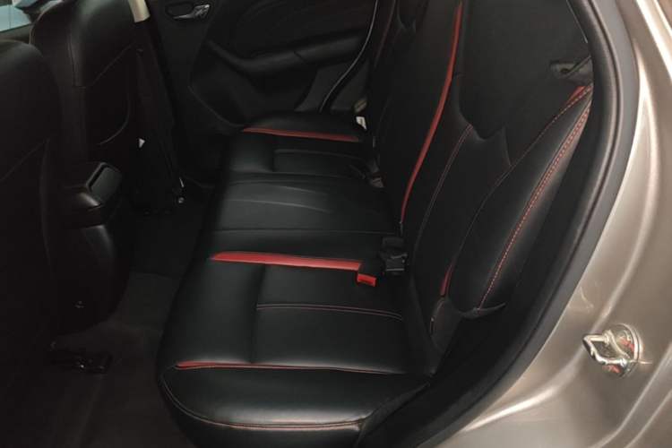 Used Soueast DX3 2016 1.5T CVT Luxury Model Left Rear Seat