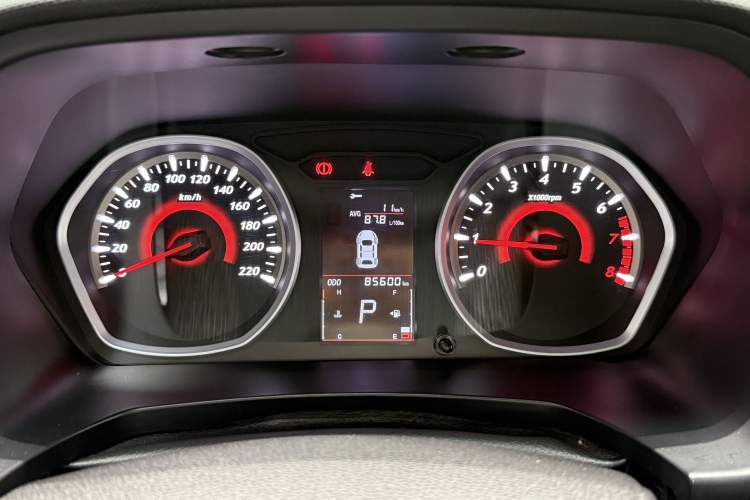 Used Soueast DX3 2016 1.5T CVT Luxury Model Odometer Close Up