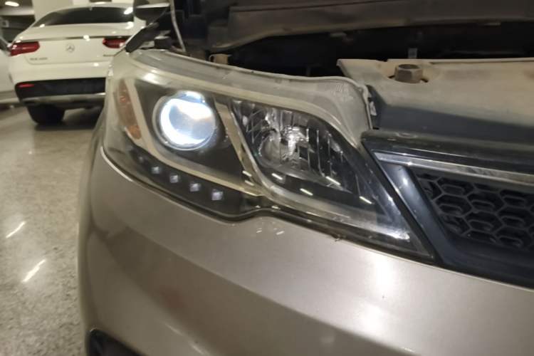 Used Soueast DX3 2016 1.5L Manual Luxury Edition Right Front Headlight