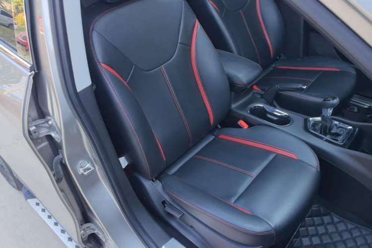 Used Soueast DX3 2016 1.5L Manual Luxury Edition Right Front Seat