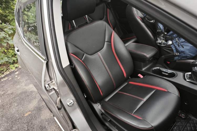 Used Soueast DX3 2016 1.5L Manual Luxury Edition Right Front Seat