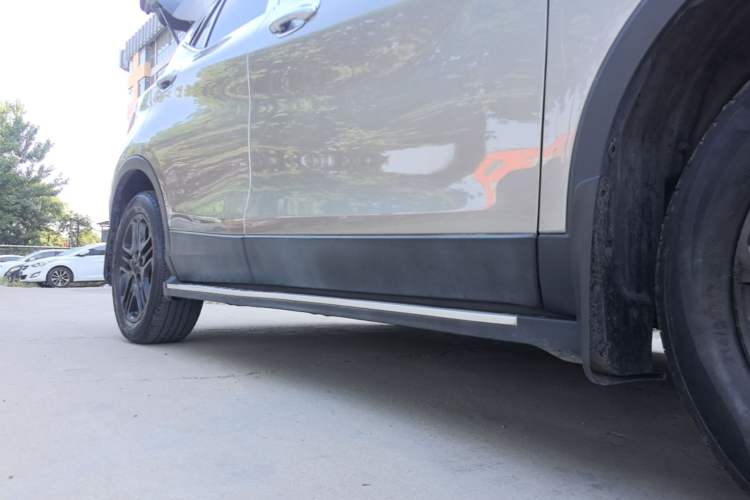Used Soueast DX3 2016 1.5L Manual Luxury Edition Right Side Sill