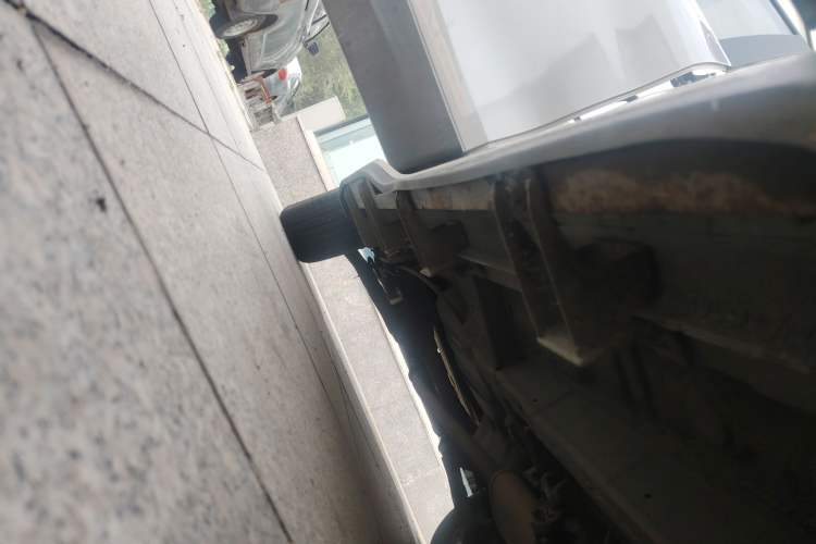 Used Soueast DX3 2016 1.5T CVT Prestige Edition Right Side Sill