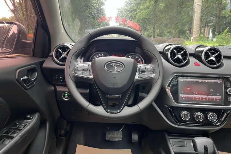 Used Soueast DX3 2016 1.5T CVT Flagship Model Steering Wheel
