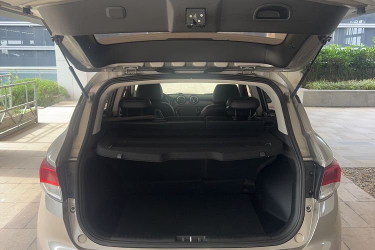 Used Soueast DX3 2016 1.5T CVT Flagship Model Trunk