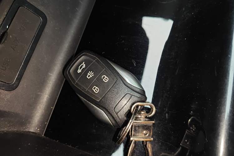 Used Soueast DX3 2016 1.5L Manual Luxury Edition Vehicle Key