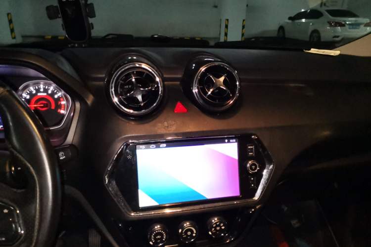 Used Soueast DX3 2016 1.5T CVT Prestige Edition Audio And AC Panel