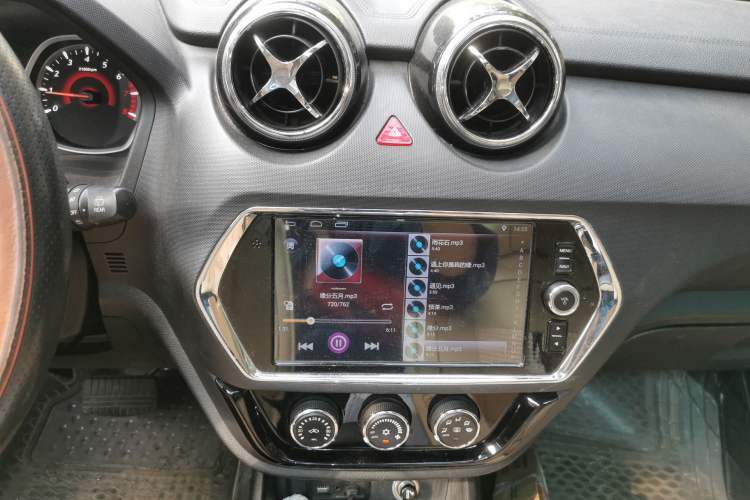 Used Soueast DX3 2016 1.5T CVT Flagship Model Audio And AC Panel