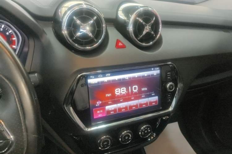 Used Soueast DX3 2016 1.5T CVT Flagship Model Audio And AC Panel