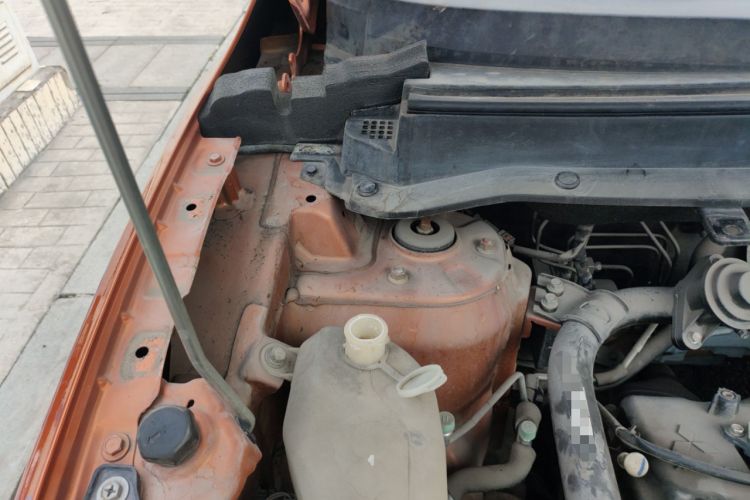 Used Soueast DX3 2016 1.5T CVT Flagship Model Engine Bay Right