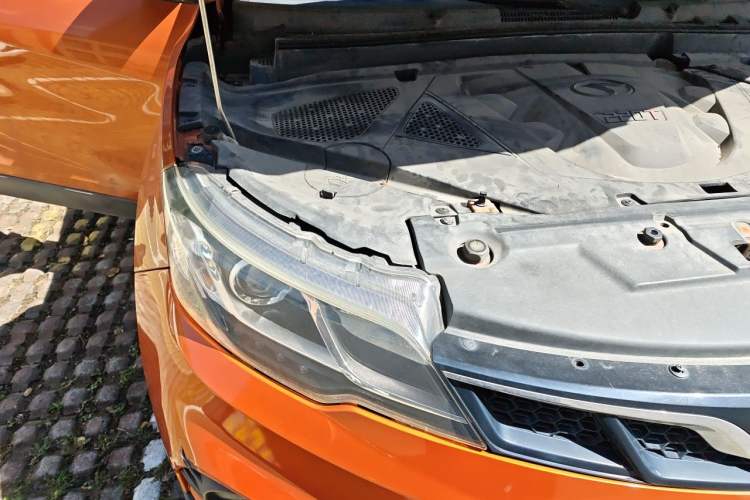 Used Soueast DX3 2016 1.5T CVT Flagship Model Engine Bay Right