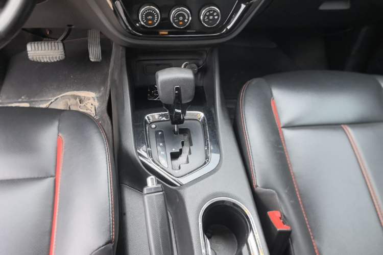 Used Soueast DX3 2016 1.5T CVT Flagship Model Gear Lever