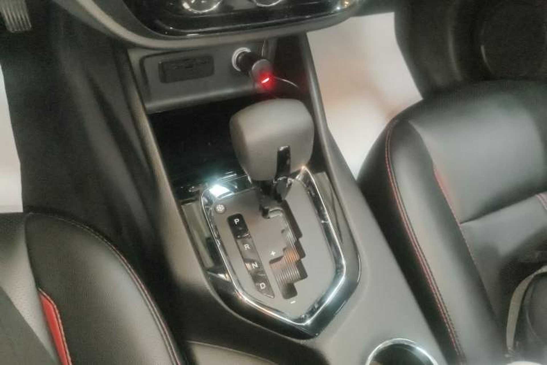 Used Soueast DX3 2016 1.5T CVT Flagship Model Gear Lever
