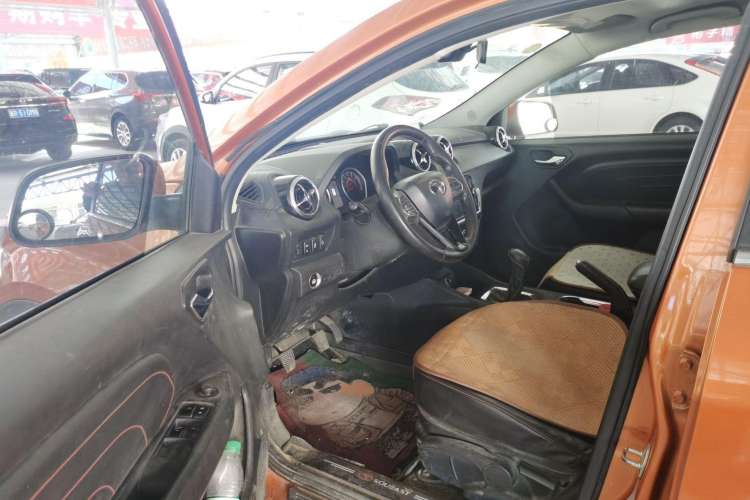 Used Soueast DX3 2016 1.5L Manual Flagship Version Interior 2