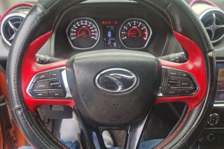 Used Soueast DX3 2016 1.5T CVT Jingcai Edition Interior 2