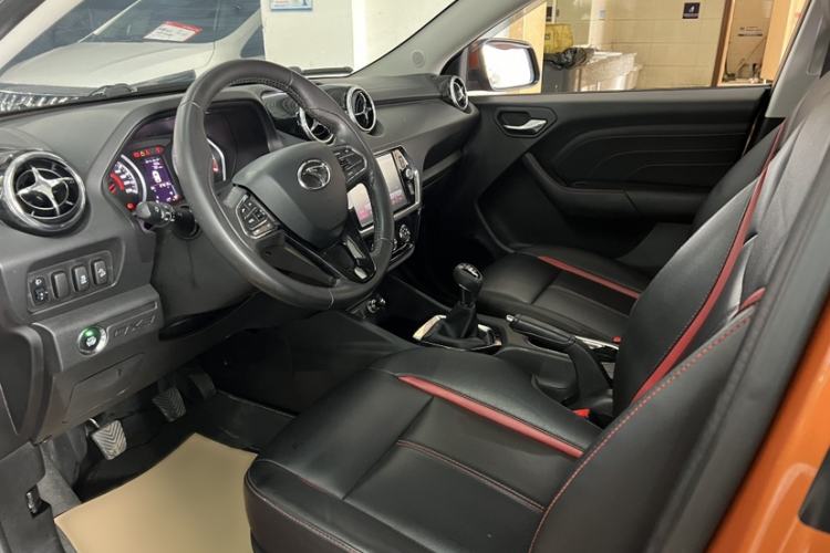 Used Soueast DX3 2016 1.5L Manual Luxury Edition Interior 2