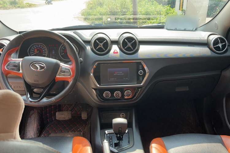 Used Soueast DX3 2016 1.5T CVT Flagship Model Interior 3