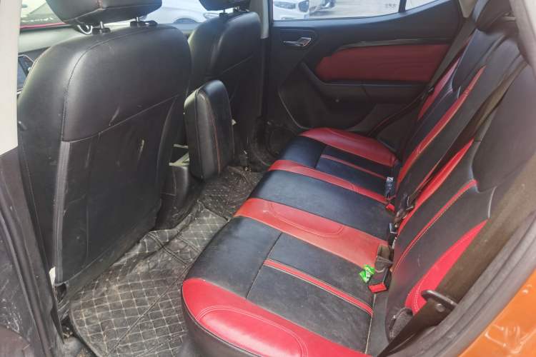 Used Soueast DX3 2016 1.5T CVT Jingcai Edition Interior 5