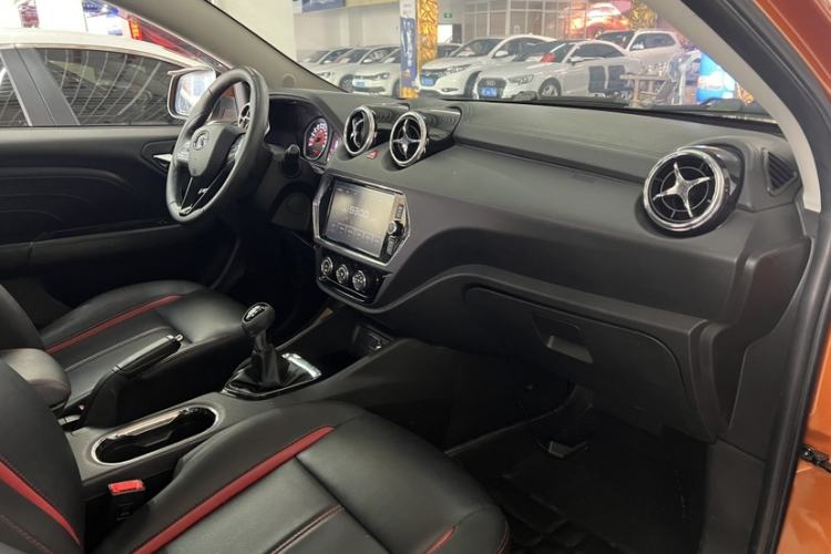 Used Soueast DX3 2016 1.5L Manual Luxury Edition Interior 5