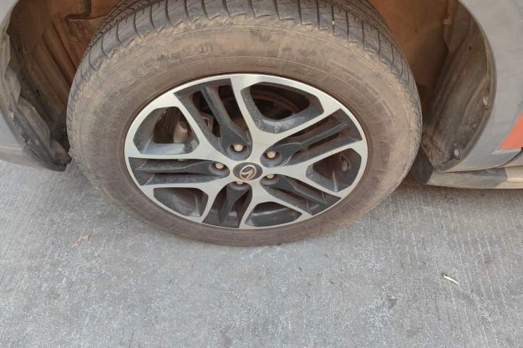 Used Soueast DX3 2016 1.5L Manual Luxury Edition Left Front Wheel Hub
