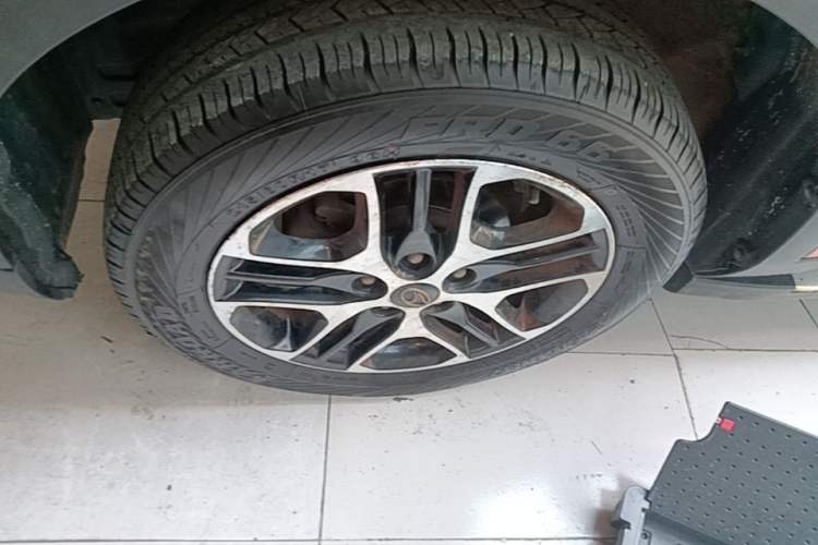 Used Soueast DX3 2016 1.5L Manual Luxury Edition Left Front Wheel Hub