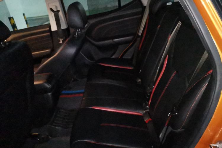 Used Soueast DX3 2016 1.5T CVT Prestige Edition Left Rear Seat