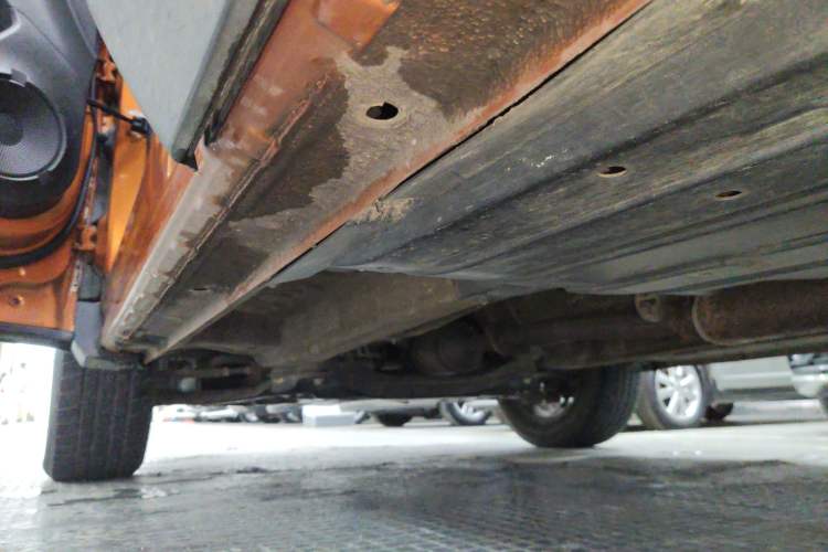 Used Soueast DX3 2016 1.5L Manual Luxury Edition Left Side Sill