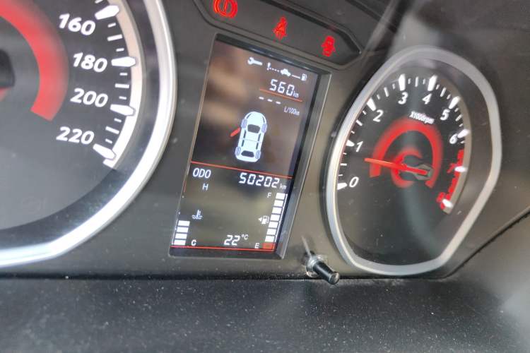 Used Soueast DX3 2016 1.5L Manual Flagship Version Odometer Close Up