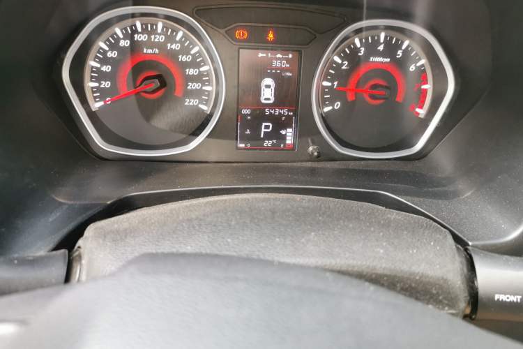 Used Soueast DX3 2016 1.5T CVT Flagship Model Odometer Close Up