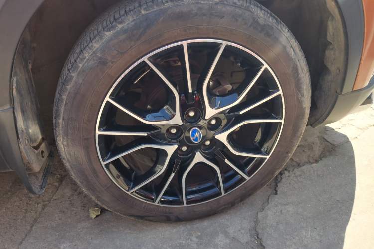 Used Soueast DX3 2016 1.5L Manual Flagship Version Right Front Wheel Hub