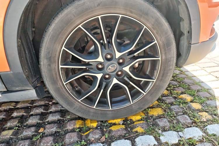Used Soueast DX3 2016 1.5T CVT Flagship Model Right Front Wheel Hub