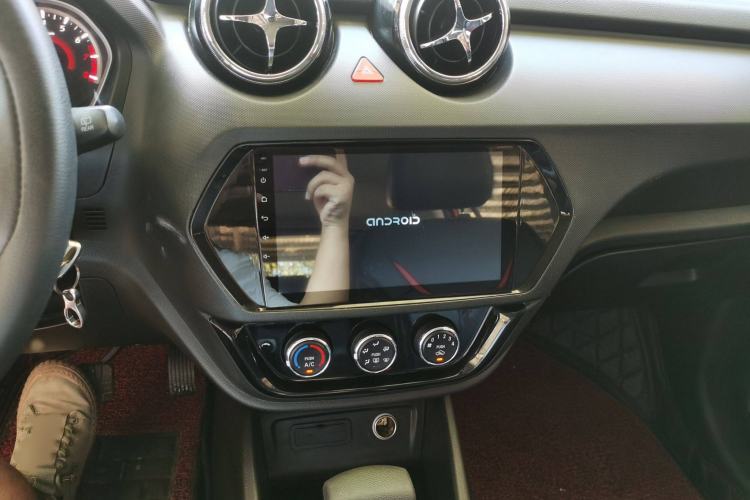 Used Soueast DX3 2016 1.5T CVT Luxury Model Audio And AC Panel