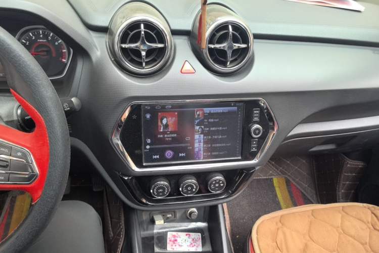 Used Soueast DX3 2016 1.5L Manual Flagship Version Audio And AC Panel