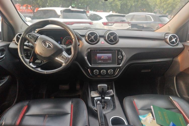 Used Soueast DX3 2016 1.5T CVT Prestige Edition Center Console