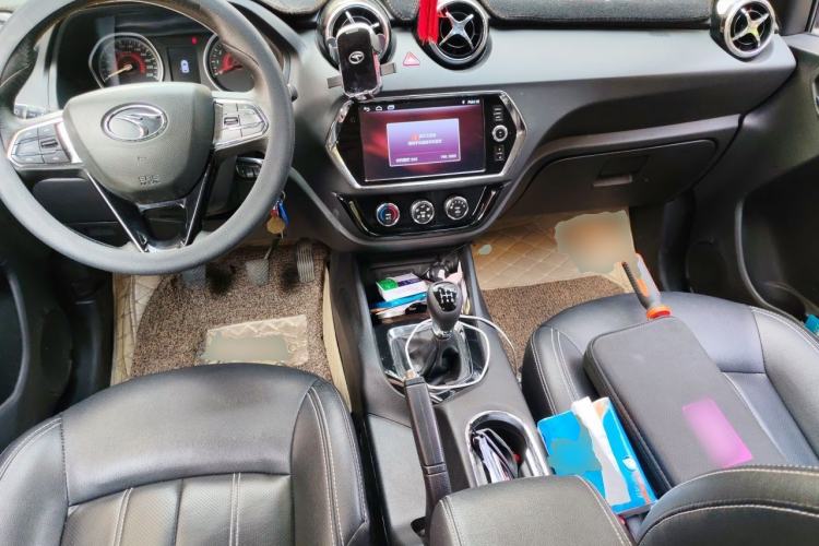 Used Soueast DX3 2016 1.5L Manual Luxury Edition Center Console