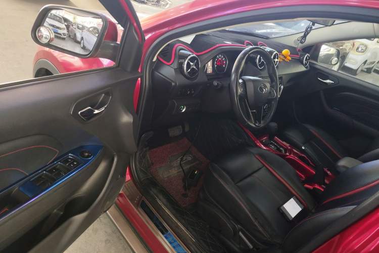 Used Soueast DX3 2016 1.5T CVT Prestige Edition Driver Seat