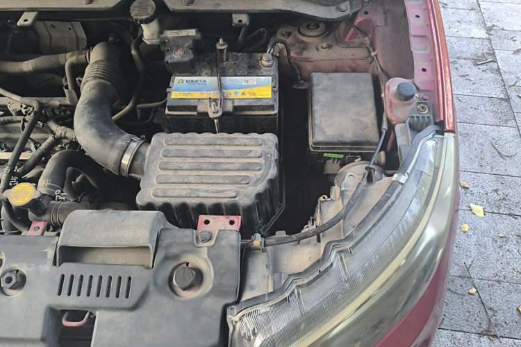 Used Soueast DX3 2016 1.5T SRG Manual Flagship Model Engine Bay Left