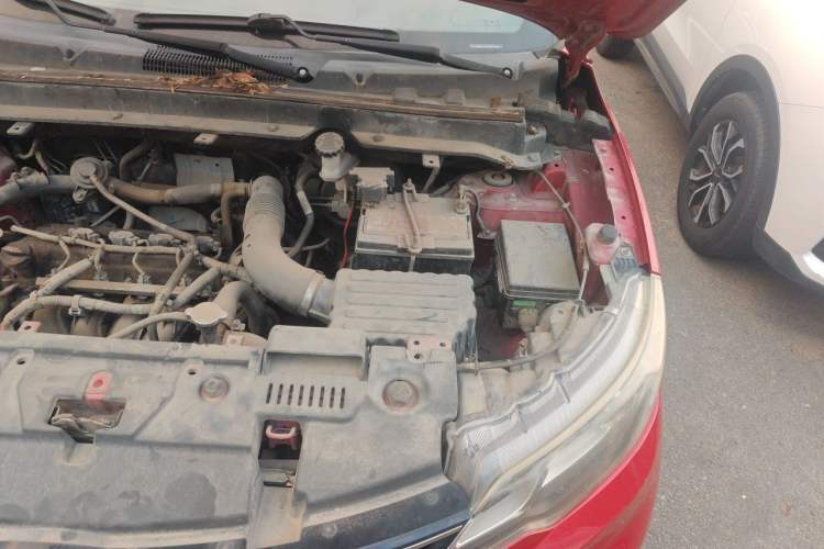 Used Soueast DX3 2016 1.5T CVT Prestige Edition Engine Bay Left