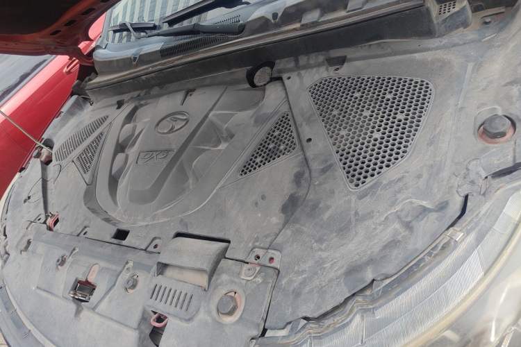 Used Soueast DX3 2016 1.5T SRG CVT Flagship Edition Engine Bay Left