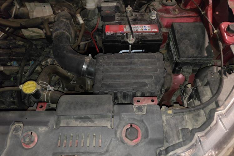 Used Soueast DX3 2016 1.5T CVT Flagship Model Engine Bay Left