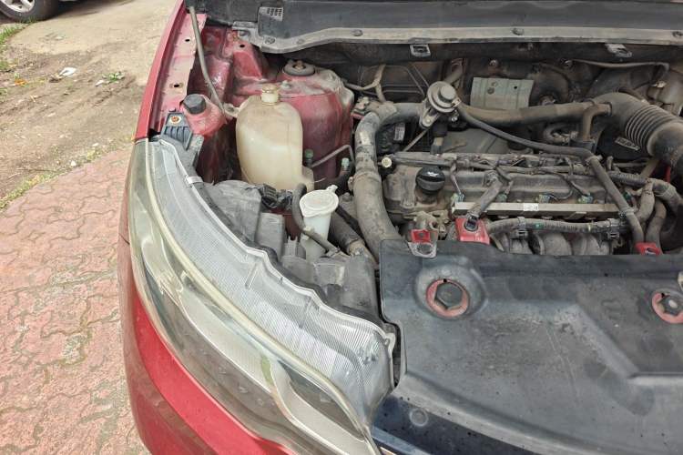 Used Soueast DX3 2016 1.5T CVT Flagship Model Engine Bay Right