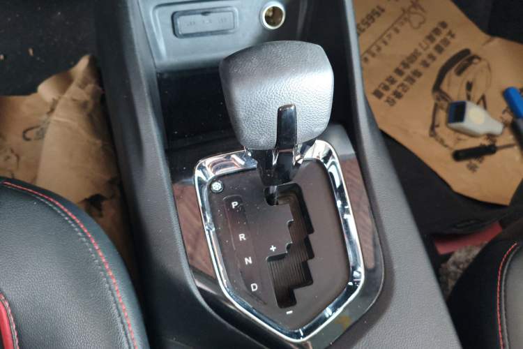 Used Soueast DX3 2016 1.5T CVT Prestige Edition Gear Lever